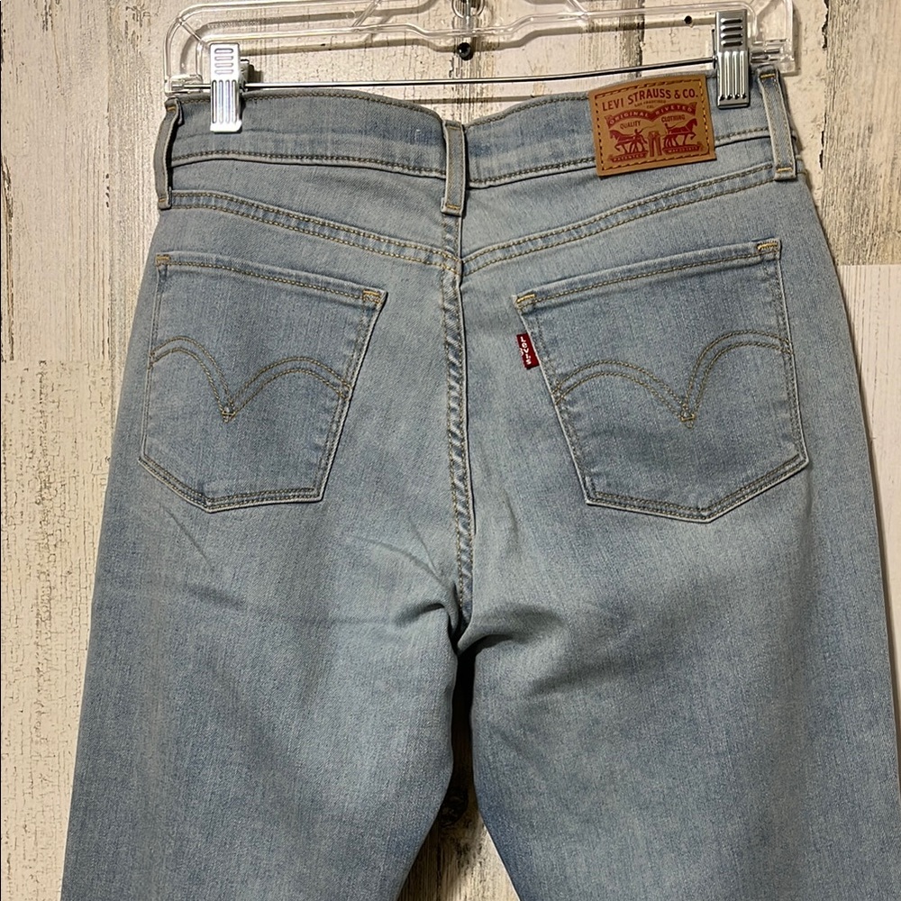 Levi's Light Blue Straight Leg Jeans - Picture 7 of 11
